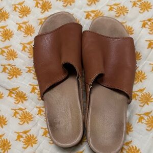 Dansko Brown Leather Slide / clog 39